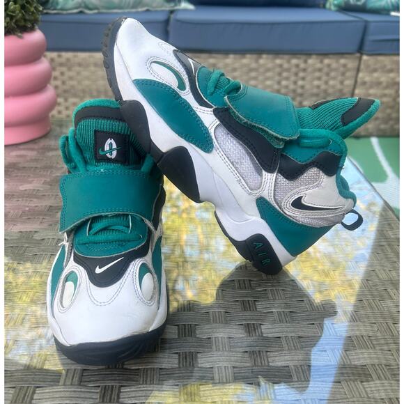 Nike Air Max Turf - White & Teal Retro 90s Kids Sneakers - Picture 6 of 9